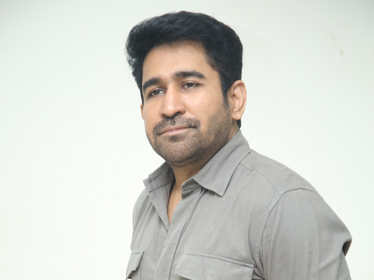 Vijay_20Antony_20Bhadrakali_20Movie_20Teaser_20Launch_20Event_20__20_2814_29.jpg 14