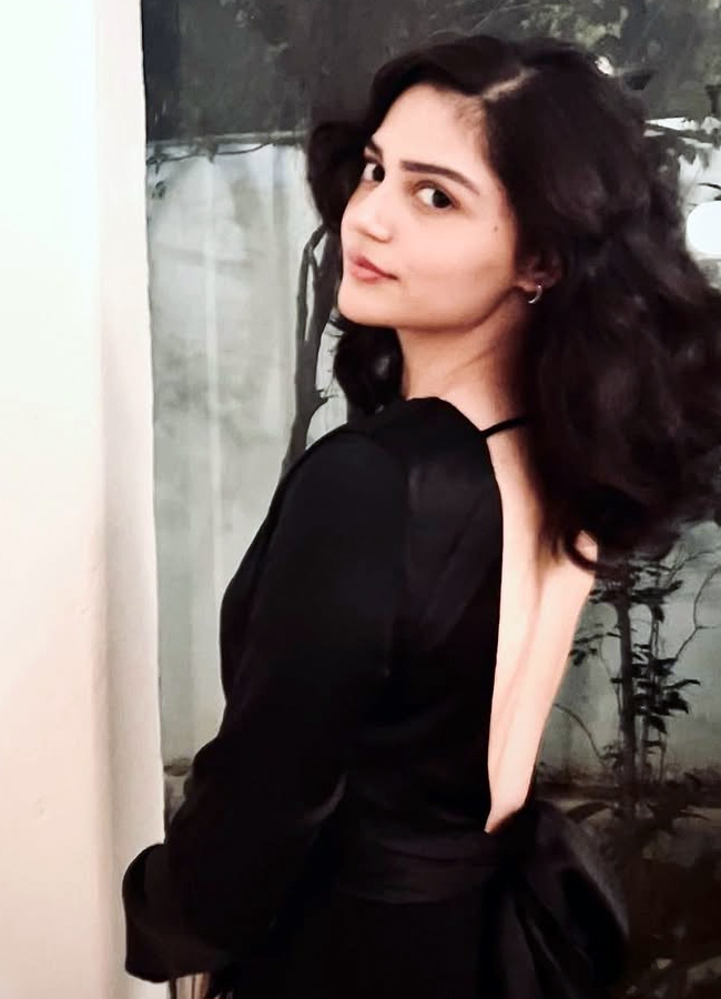 aneet_20padda10.jpg 11