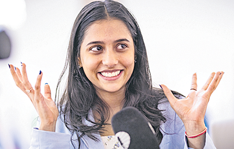 divya.jpg
