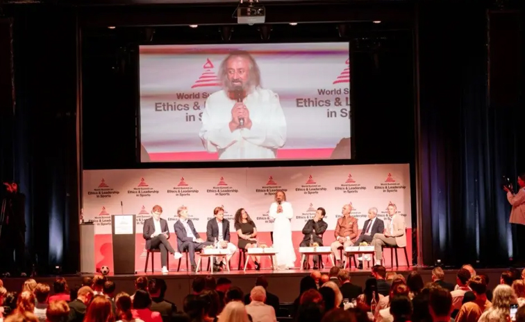 SriSriRaviShankar_20-WFEB_207th_20World_20Summit-1.jpg
