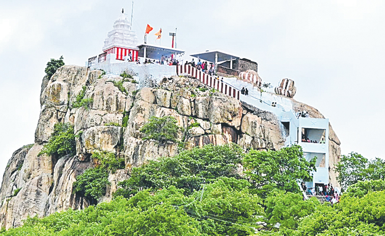 Wanaparthy-Tirumalayya-Gutt.jpg