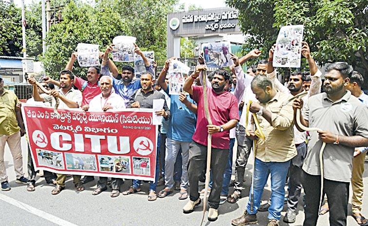 Workers-Innovative-Protest-.jpg