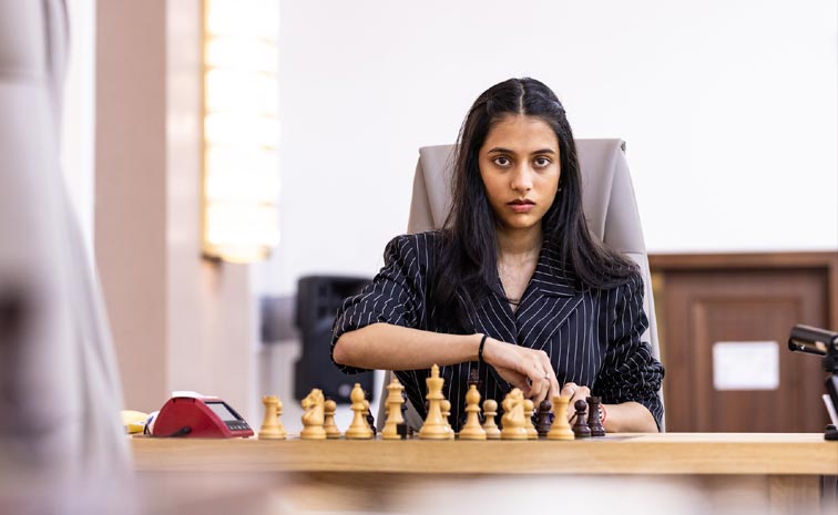 divya2.jpg