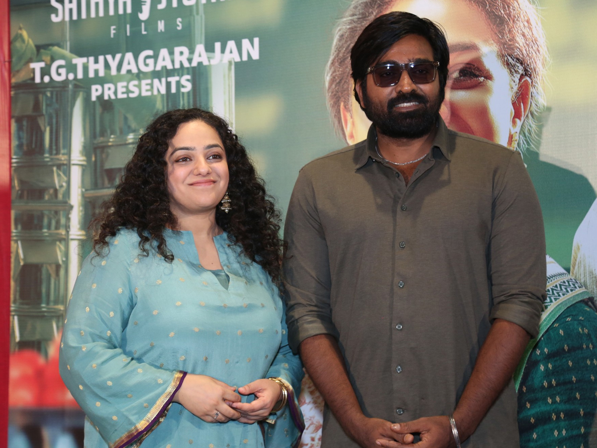 Sir_20madam_20movie_20pre_20release14_0.jpg 14