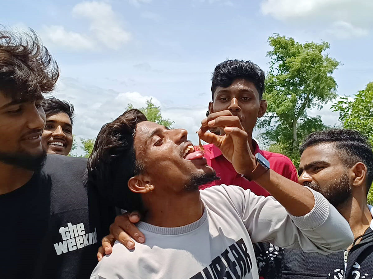Tella_20Panchami_20in_20Mahabubnagar__20_2817_29.jpg 17