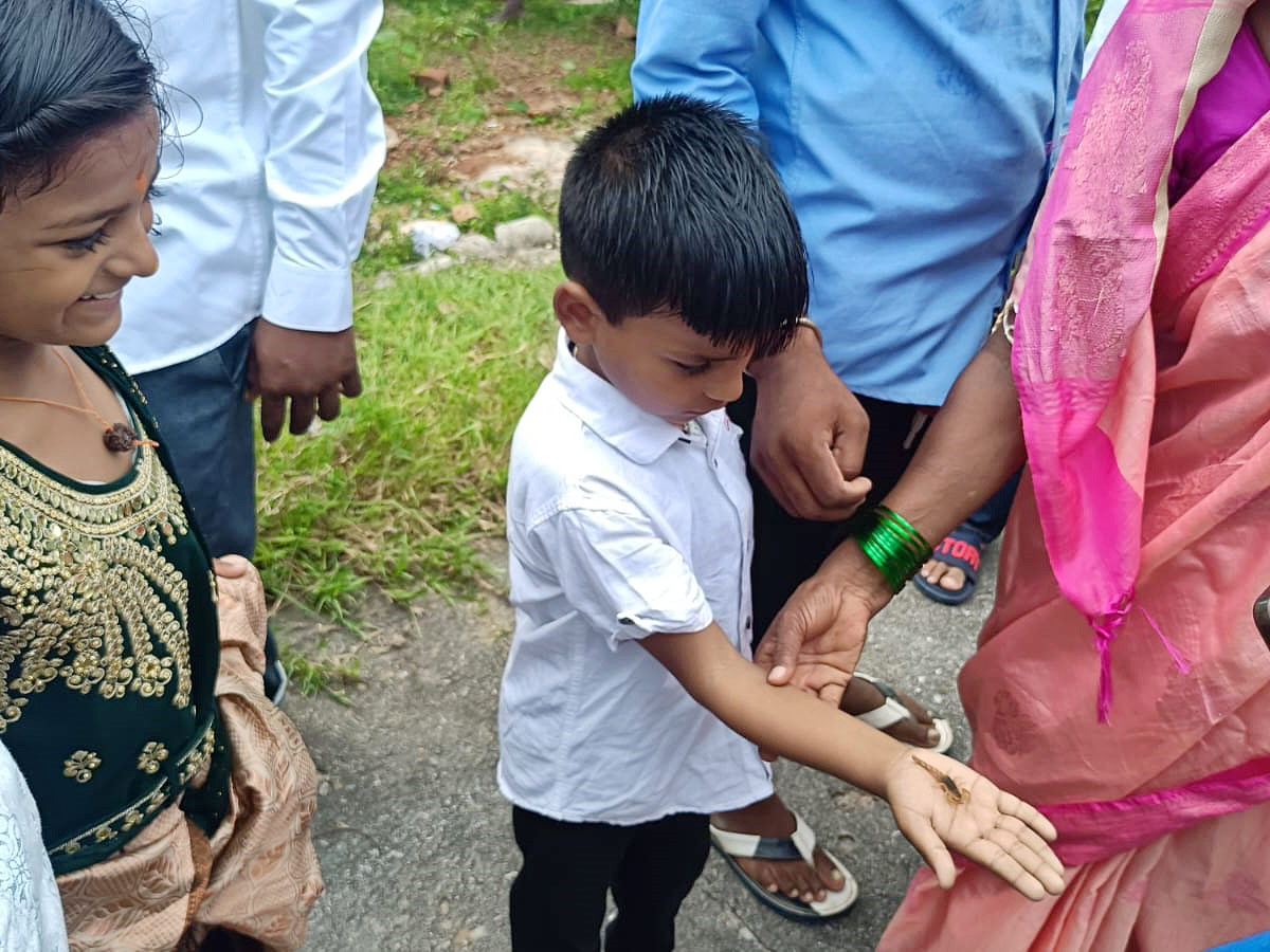 Tella_20Panchami_20in_20Mahabubnagar__20_285_29.jpg 5