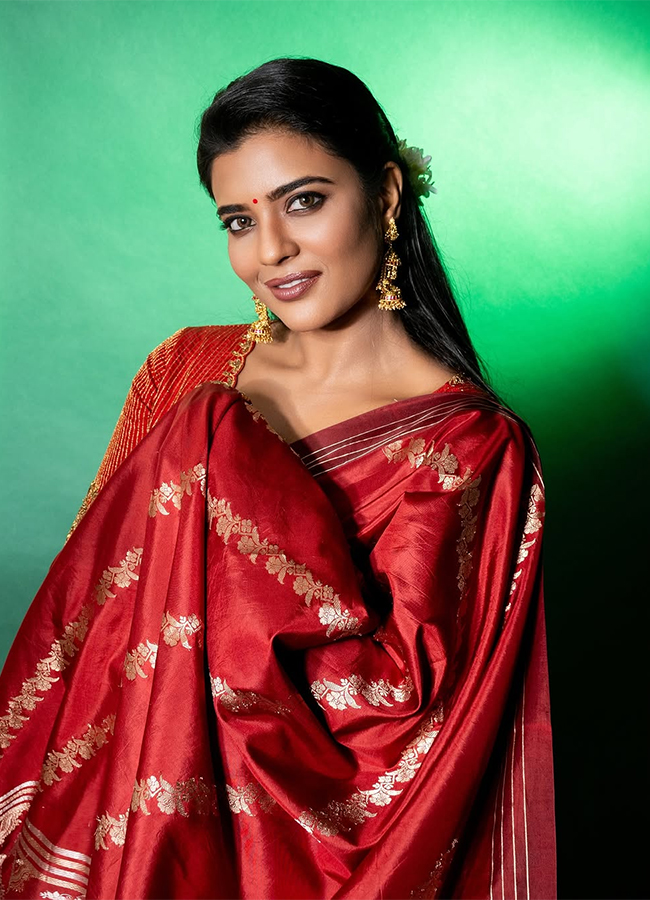 Tollywood_20Actress_20Aishwarya_20Rajesh_20Latest_20Photos_11.jpg 11