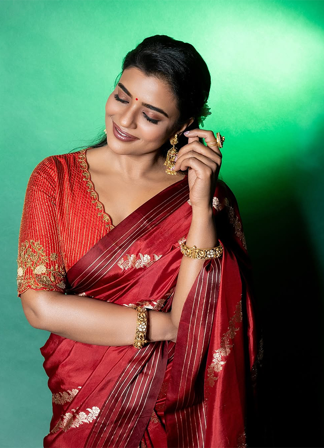 Tollywood_20Actress_20Aishwarya_20Rajesh_20Latest_20Photos_14.jpg 14