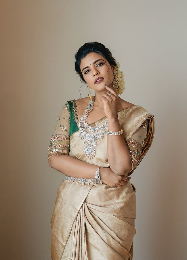 Tollywood_20Actress_20Aishwarya_20Rajesh_20Latest_20Photos_15.jpg 15