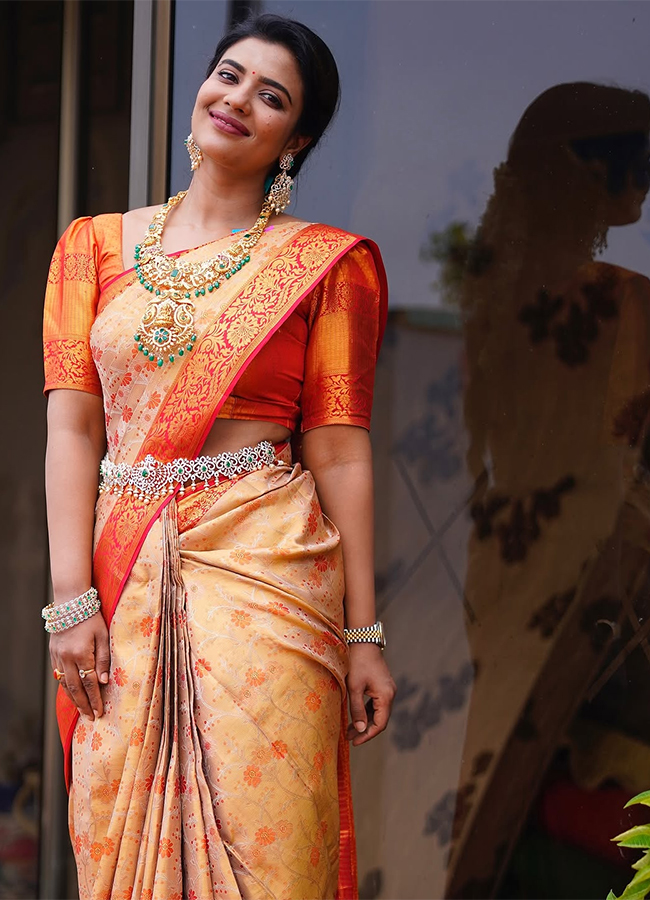 Tollywood_20Actress_20Aishwarya_20Rajesh_20Latest_20Photos_3.jpg 3
