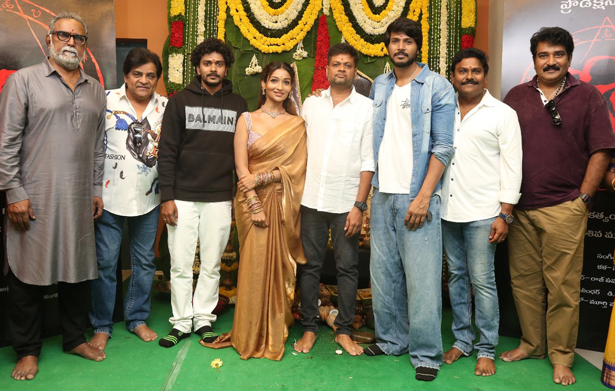 Hreem_20Movie_20Opening_20Pooja_20Ceremony_20Photos_2.jpg 2