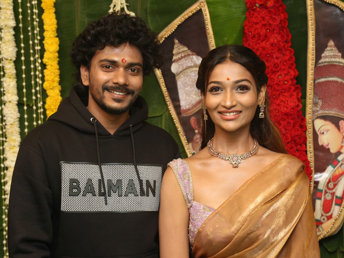 Hreem_20Movie_20Opening_20Pooja_20Ceremony_20Photos_8.jpg 5