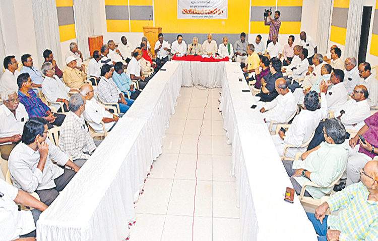 round_20table.jpg