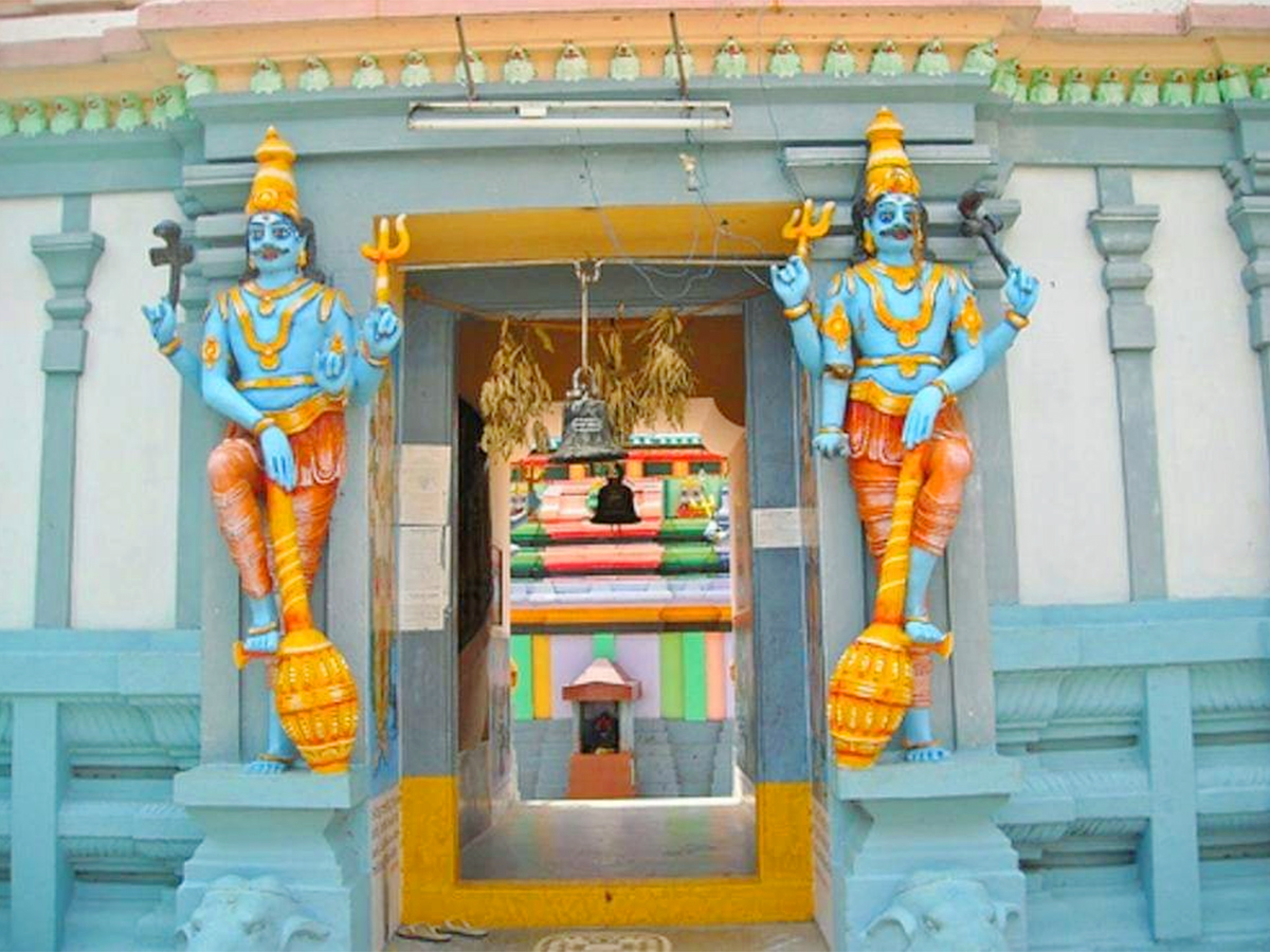 Natta_20Rameswara_20Temple_20Penumantra_20West_20Godavari_20District_4.jpg 4