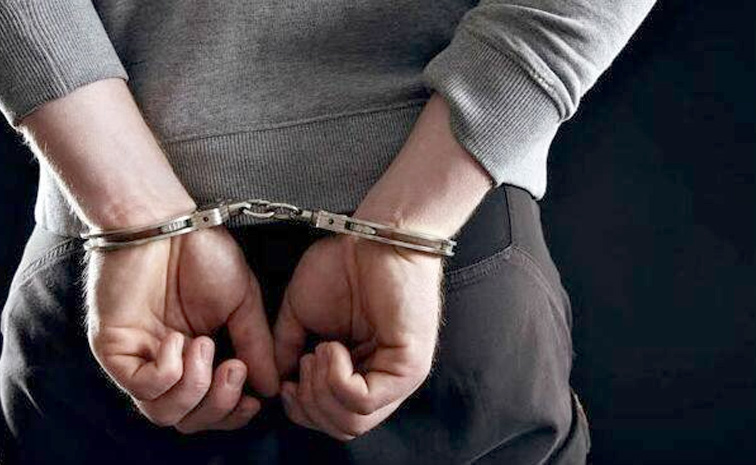 arrest1.jpg