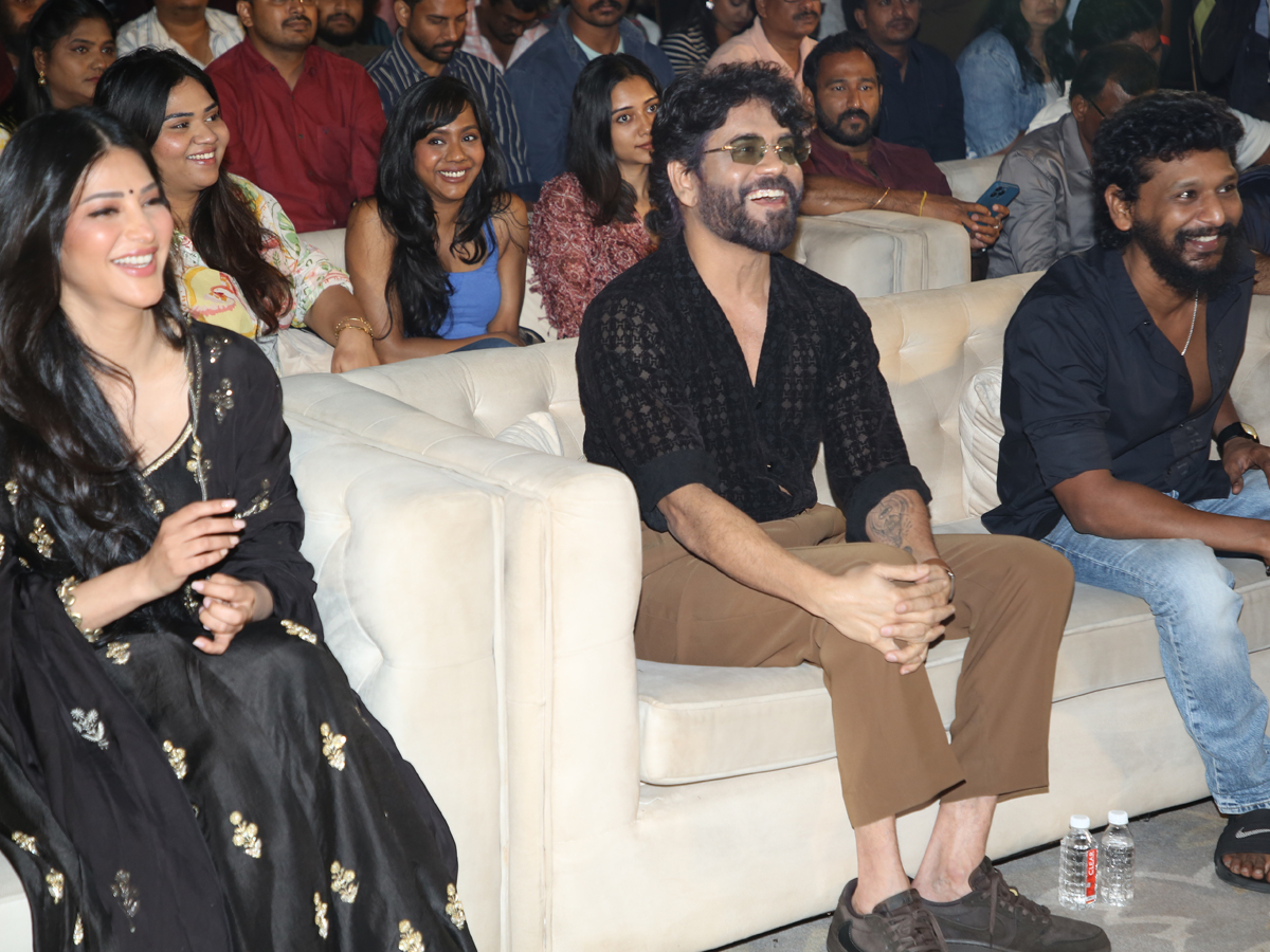 Coolie_20movie_20pre_20release_20event_20in_20hyd15.jpg 16