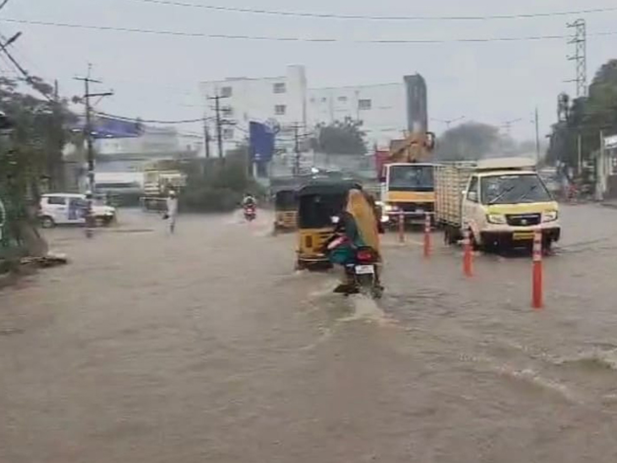 Rains_20in_20Hyd5_0.jpg 6
