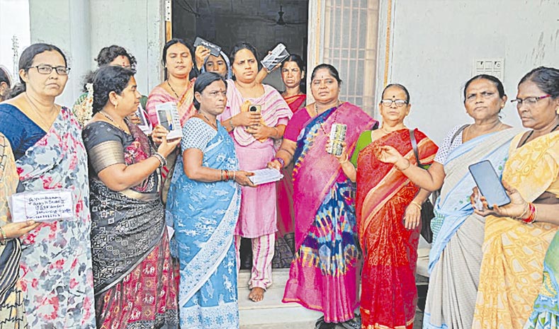 Anganwadi-workers.jpg