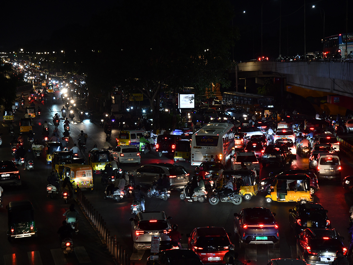 Hyderabad_20Rains_20_20Heavy_20Rain_20Lashes_20Hyderabad__20_2834_29.jpg 34