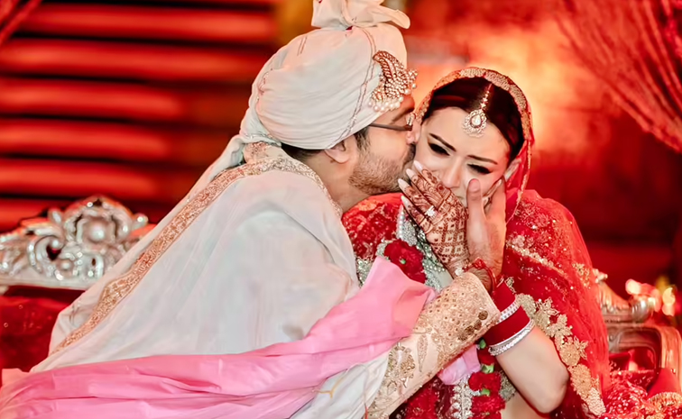 hansika.jpg