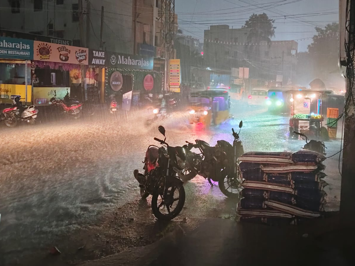 Rains_20in_20HYD5.jpg 7