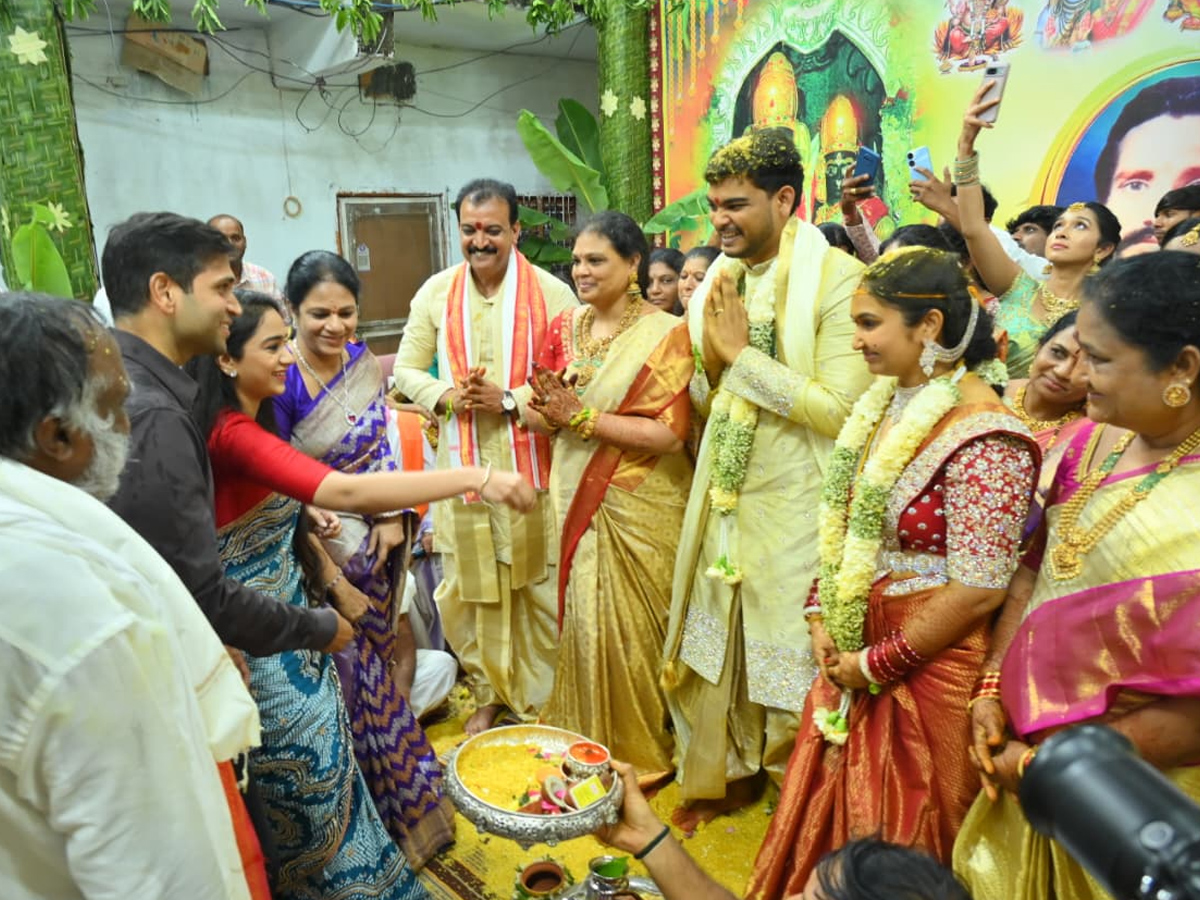 Grand_20MLA_20Jagga_20Reddy_20Daughter_20Marriage_20Photos_20_283_29.jpg 4