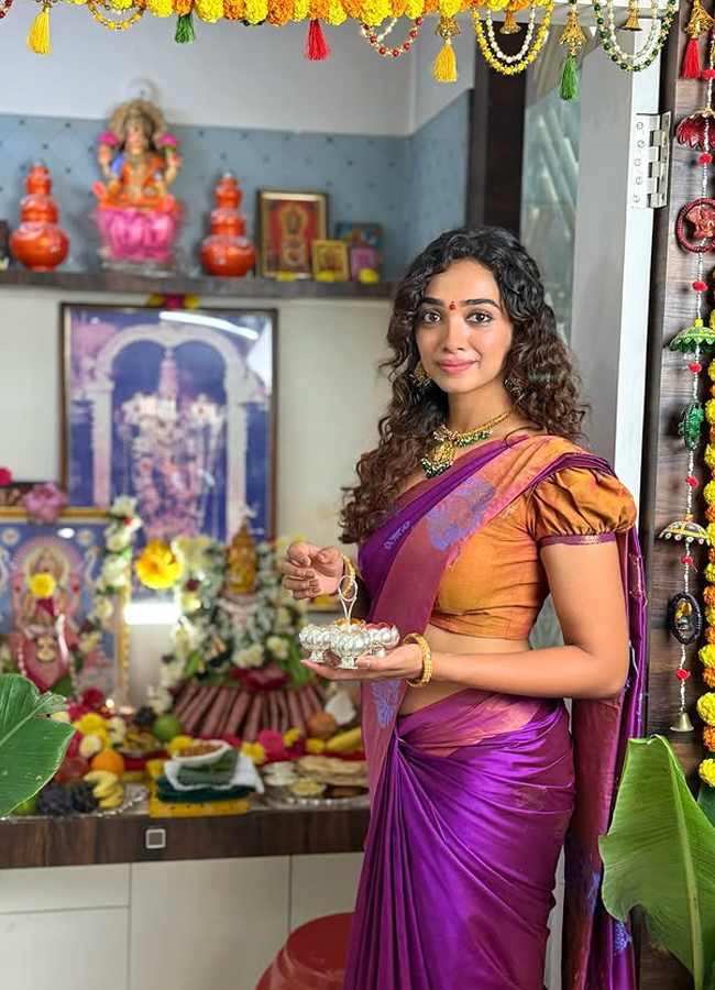 varalakshmi_20vratham_20actress1.jpg 2