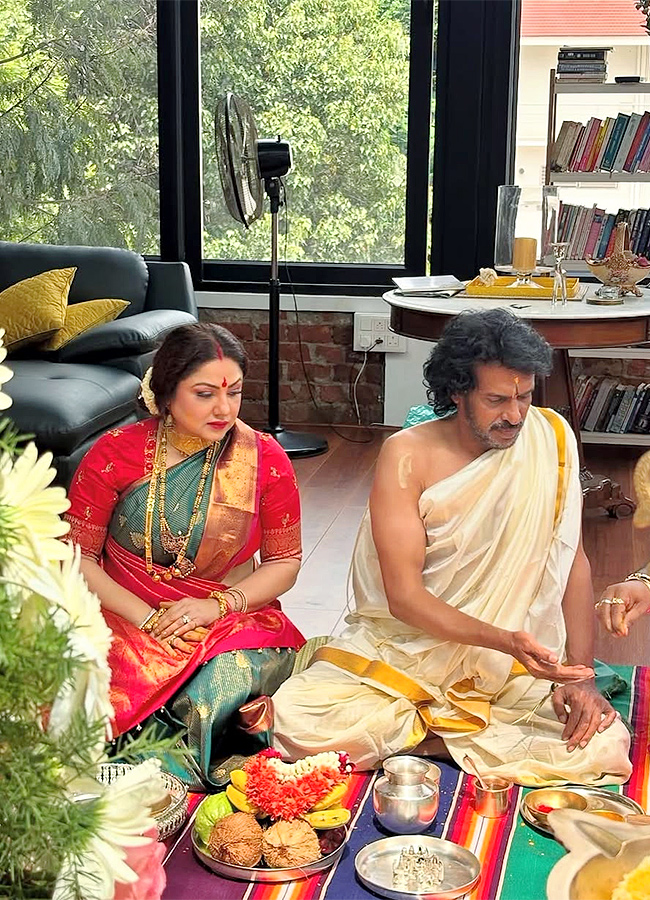 Upendra_20Rao_20and_20Rishab_20Shetty_20Varalakshmi_20Vratam_20pooja_20Special_20Photos_5.jpg 5