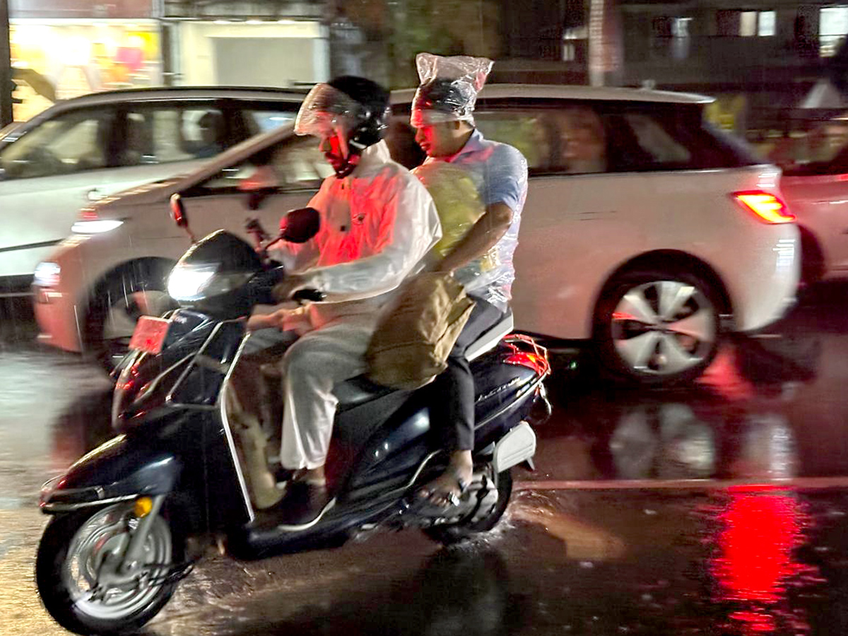 Heavy_20Rain_20in_20Hyderabad_20LIVE_20Updates_20_2816_29.jpg 16