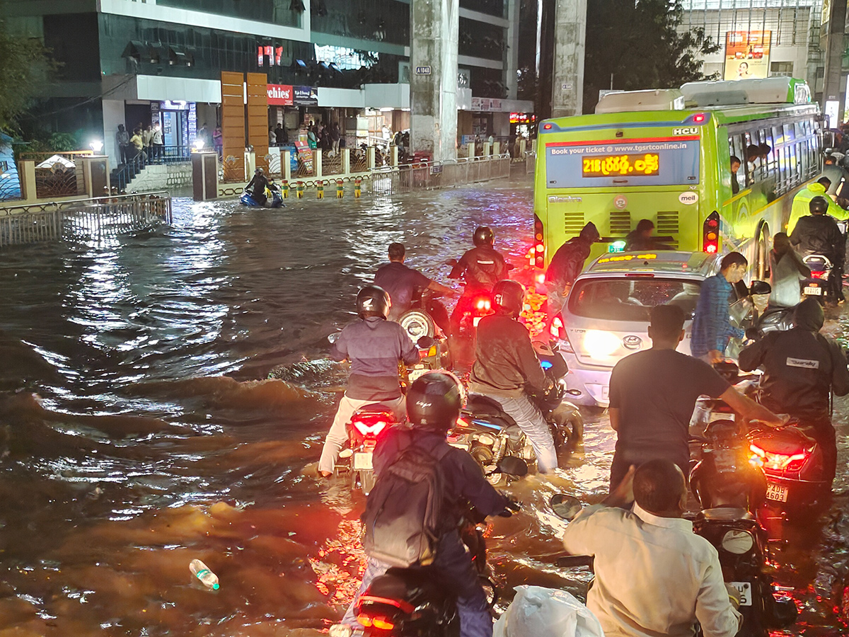 Heavy_20Rain_20in_20Hyderabad_20LIVE_20Updates_20_281_29.jpg 1