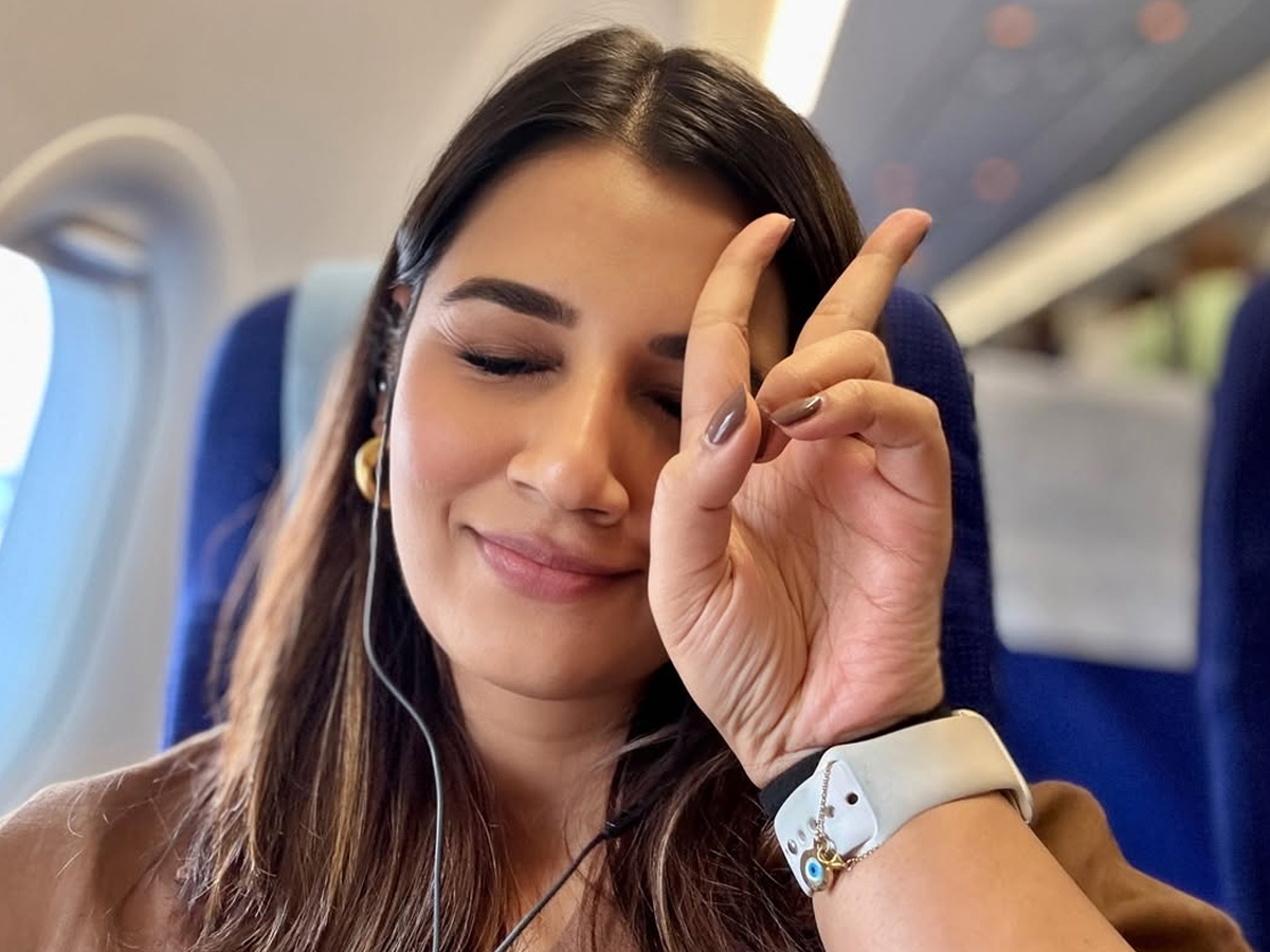 Jasprit_20Bumrah_20wife_20Sanjana_20Is_20ready_20for_20The_20ODI_20World_20Cup-2025_20Photos_20_284_29.jpg 3