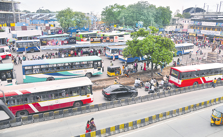 Secunderabad-Station-Busbay.jpg