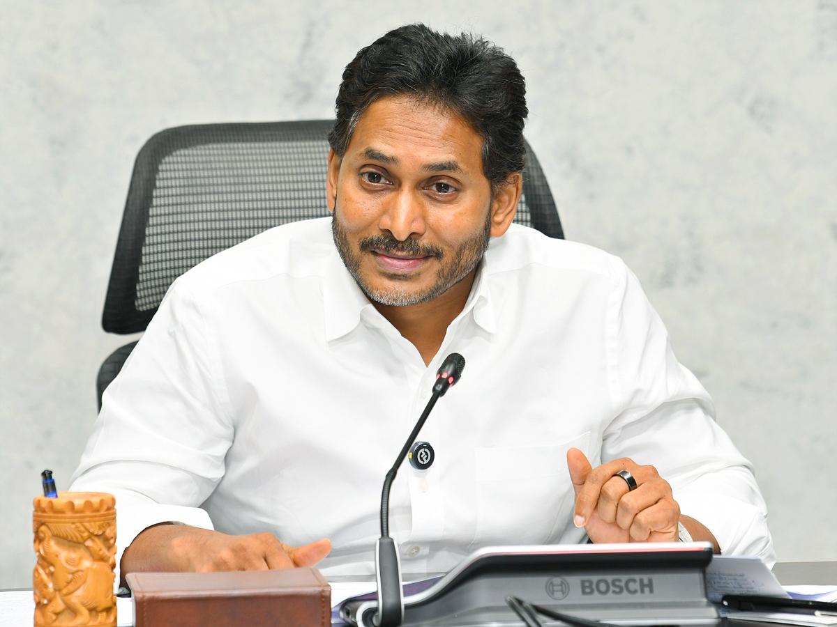 YS_20Jagan_20Sensational_20Press_20Meet_20on_20Pulivendula_20ZPTC_20By_20Election_20Photos_20_2810_29.jpg 8