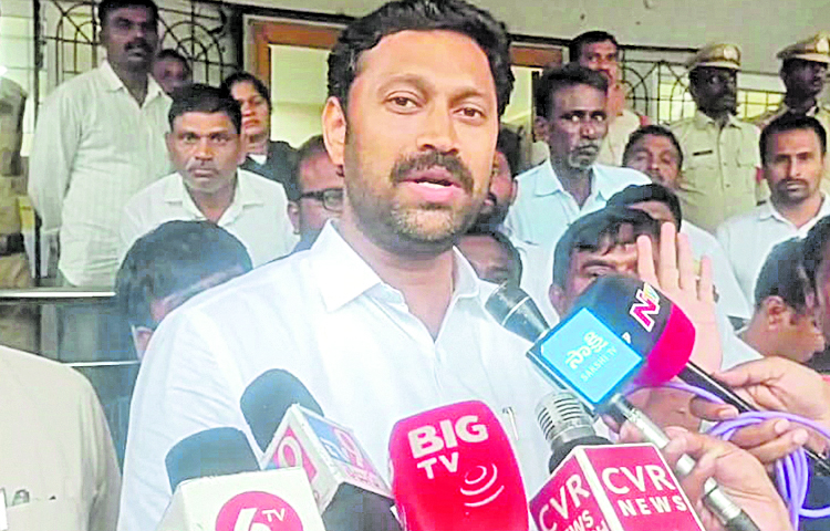 avinash_20reddy_20ys.jpg