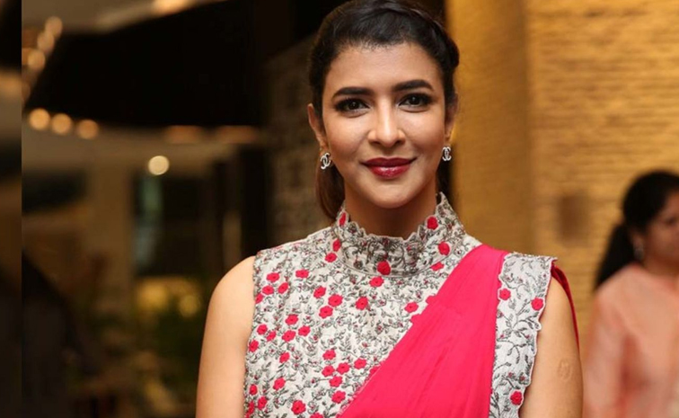 manchu-lakshmi.jpg
