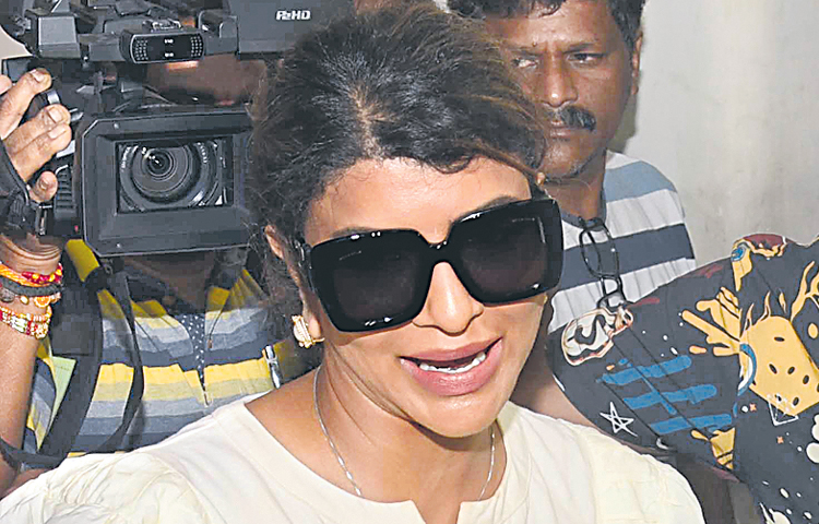 laxmi.jpg