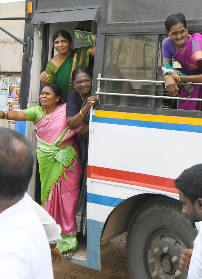 ys_20jagan_20sir_20at_20marriage10.jpg 12