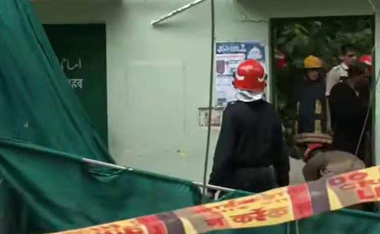 Delhi_Dargah.jpg