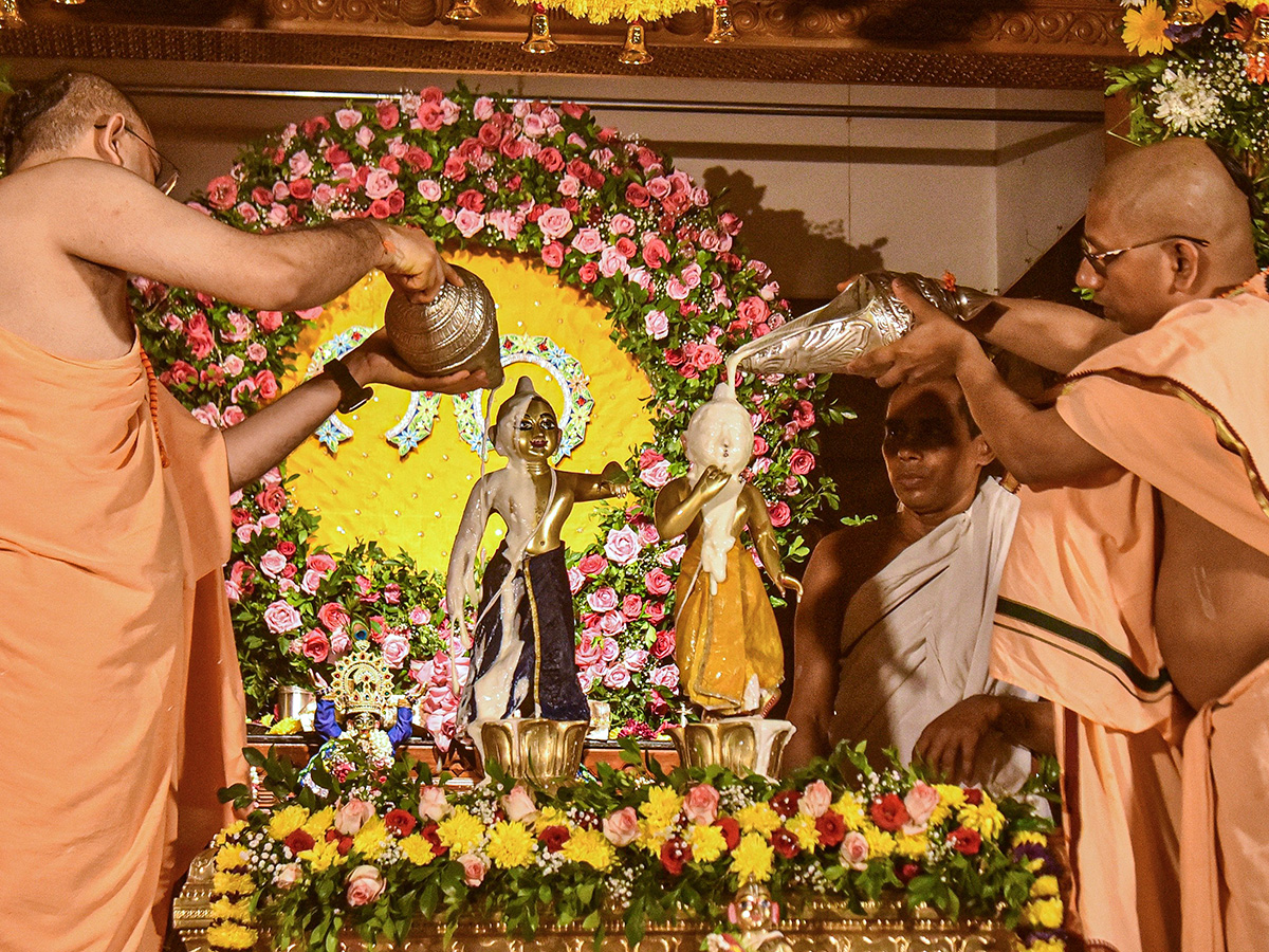 sri_20krishna_20janmashtami_202025_20images__20_2814_29.jpg 14