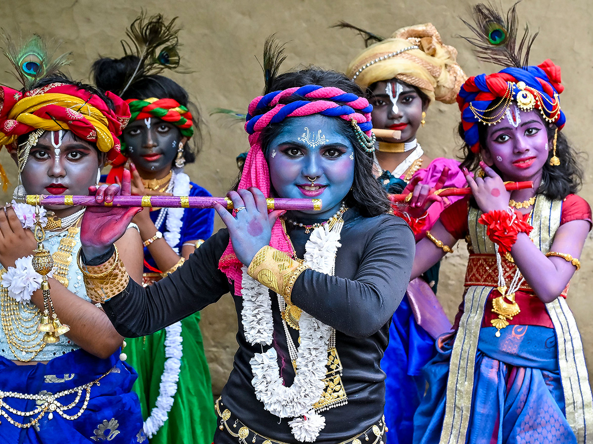 sri_20krishna_20janmashtami_202025_20images__20_2815_29.jpg 15