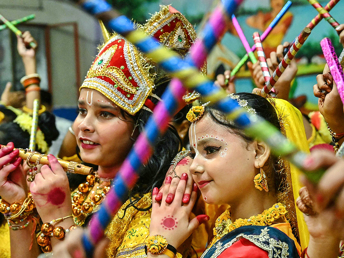 sri_20krishna_20janmashtami_202025_20images__20_289_29.jpg 9
