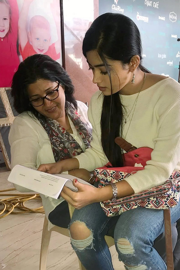 Actress_20Rashmika_20Mandanna_20Shared_20Geetha_20Govindam_20Movie_20Memories_20on_20her_20Insta_20PHotos_20_281_29.jpg 2