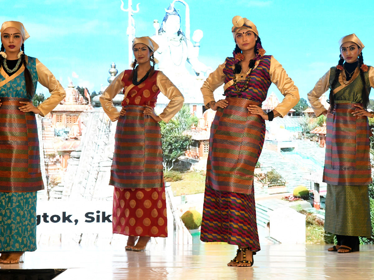 Country_20club_20in_20begampet13.jpg 14