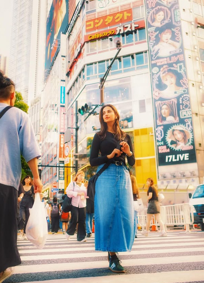 Meenakshi_20choudary_20at_20japan_20tour1.jpg 2