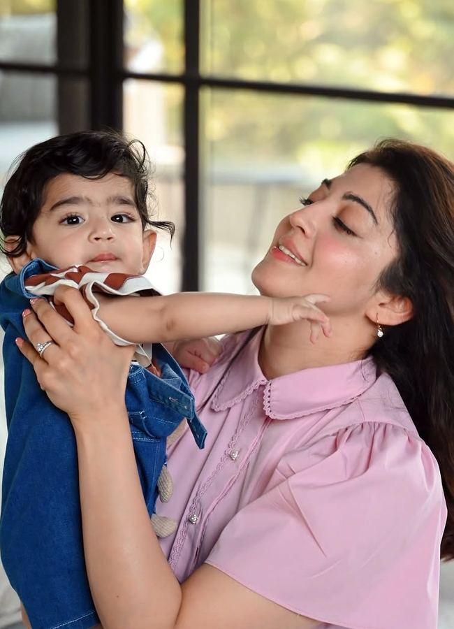 Pranitha_20son_20birthday_20celebrations10.jpg 11