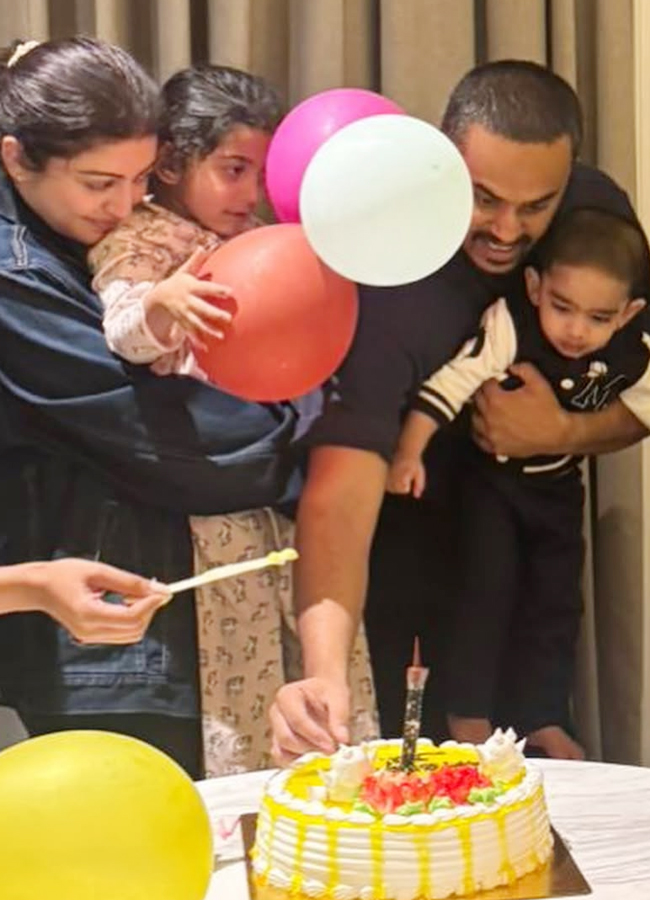 Pranitha_20son_20birthday_20celebrations13.jpg 14