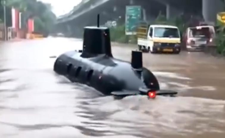 Submarine-Service-Launched-.jpg