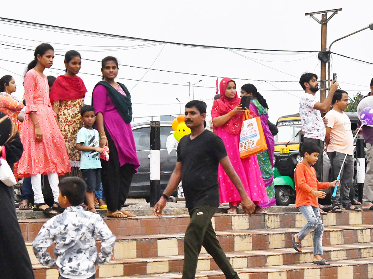 Vijayawada_20Praksam_20Barrage_20Floods__20_2818_29.jpg 18
