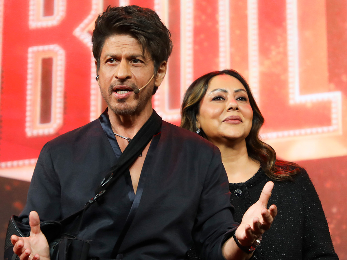 Directorial_20debut_20of_20their_20son_20Aryan_20Khan_20in_20Mumbai__20_2823_29.jpg 23