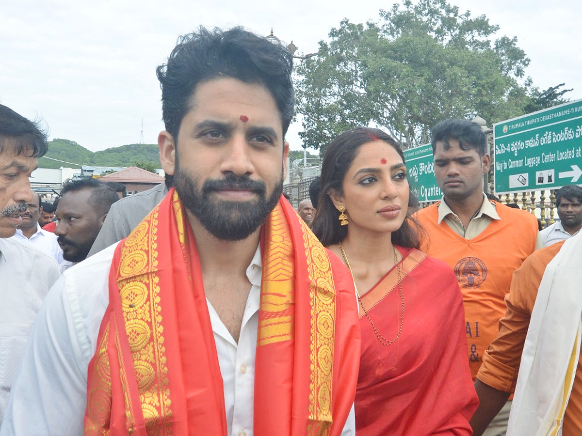 Naga_20Chaitanya_20And_20Sobhita_20Dhulipala_20visit_20Tirumala_20Temple_20Photo_20_2814_29.jpg 8